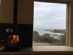 Cala Fearnadh Off-Grid cabin, Bunessan, Mull