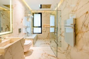 Luxury Villa Heated Pool, Cinema & Game Room