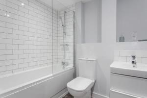 Stylish Contemporary 1BR Apartment in Birmingham