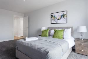 Stylish Contemporary 1BR Apartment in Birmingham