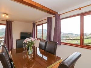 The Willow Lodge