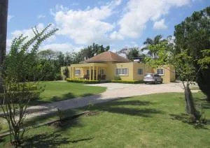 Sunset Serenity Villas -Your Private Oasis in Mammee Bay - Steer Town