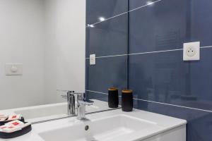 Appartements Flambant neuf sur le port avec parking : photos des chambres