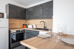 Appartements Flambant neuf sur le port avec parking : Appartement 1 Chambre