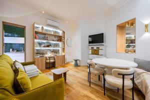 2BR-2Bathrooms-6Pers-Montparnasse-Paris 15-AC