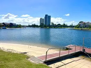 VILLA AQUILA - Mermaid Waters - Mudgeeraba