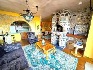 Cozy, Unique Cottage by the Sea - Maybole