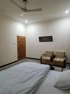 Ahmed Lodges - Abbottābād