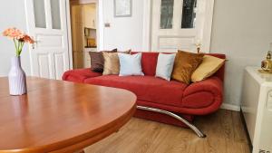 Very Accessible, Cozy and Old Abode but Gold in the heart of the City