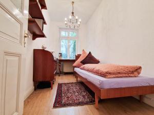 Very Accessible, Cozy and Old Abode but Gold in the heart of the City