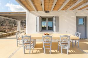 Seaside 5BDR Bliss in Mykonos