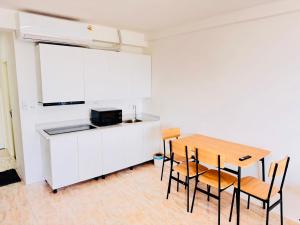 Ocean Breeze Studio 31