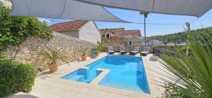 Old Stone Villa with Pool, Jacuzzi, Walled Garden - Villa Kristina