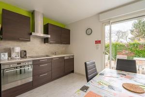 Appartements La Palmyre : photos des chambres