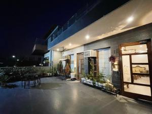 Black pearl Villa panchkula sector 28