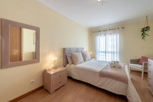 Sunnyside Suite-Portimão (Great beaches & Nearby Golfing)
