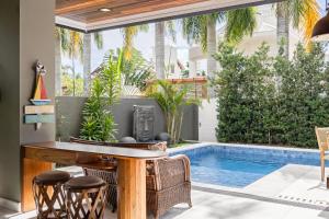 Casa 4 Suítes Jurerê Internacional - Faxineira e Cozinheira incluídos todos os dias