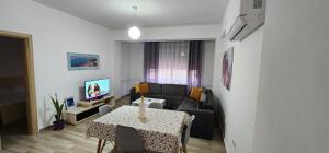 Old Town boulevard apartment in city center