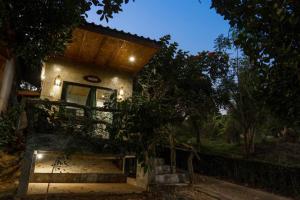 คอร์เดียร์ บ้านไร่ริมธารโฮมสเตย์ แก่งกระจาน