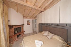 D1MORA Roccoli2 - apartment in villa with pool