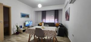 Old Town boulevard apartment in city center