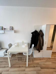Wroclaw Colorful and Cosy Apt near UNSS and NSA w WiFi