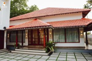 Waves n Winds Alleppey
