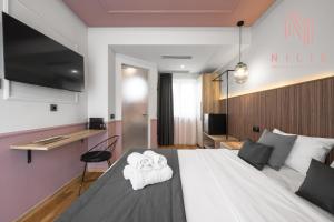 Esther Suites, Nilie Hospitality MGMT