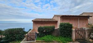 Lea-Vue mer panoramique- clim-Wifi- plage à pieds