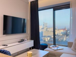 URBAN APARTMENTS GLOBAL PREMIUM 8th floor no 16, Free Garage, Self Check-in, No Deposit