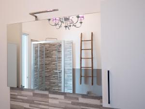 Two-Bedroom Apartment with Lake View