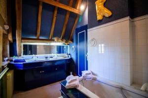 Maisons de vacances Chateau Les Fournels : photos des chambres