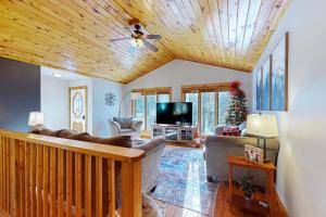 Big St Germain Hideaway