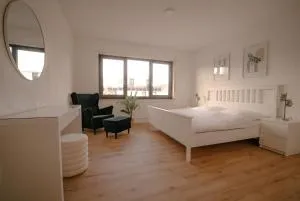 Ferienwohnung Kassel mit Ladesäule & Balkon - Weimar