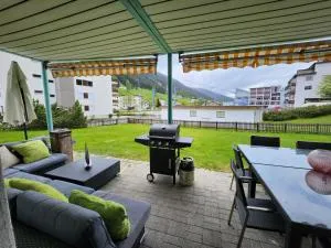 4 Zimmer 115m2 Gartenwohnung an der Jakobshorn Talstation neben Wander- und Mountainbikeparadise - Stafel Alp