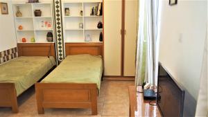 Апартаменты на вилле с бассейном и паркингом