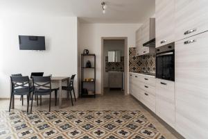 Famiglia 60MQ Giallo Milano Mxp Laghi