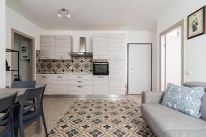 Famiglia 60MQ Giallo Milano Mxp Laghi