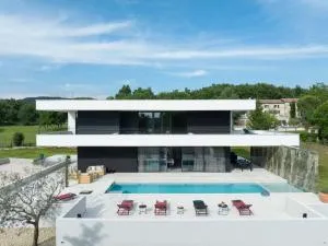 Luxury Villa She for 6 people with 61 m2 private pool, kids playground & sport activities on-side - Makovci