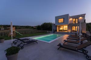 Villa Ani for 8 people near Labin Rabac with private pool and children playground