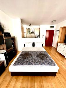 City center apartment with balcony