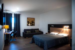 Quadruple Room room in Aeroport Hotel - Parc Expo