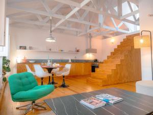 Luxurious Loft : Bridge-View Rooftop | By Airnest