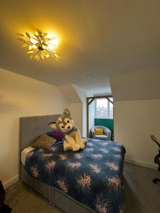 Modern room private bathroom minutes from Deansgate towers and Media city