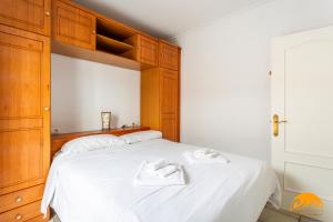 Apartamentos Arenal by Cádiz Time