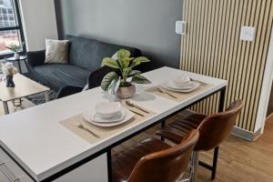 Chic Central Birmingham Condo 2BR