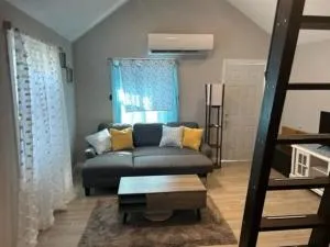 Unique North Kenwood Loft in St Pete - 皮内拉斯公园