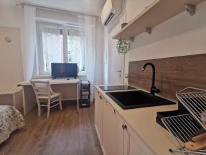 Stanza in villa con angolo cottura