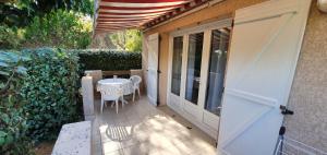 Maisons de vacances Studio 30 m2 climatise calme : photos des chambres