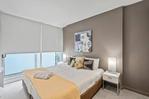 Central apt with Parking and Pool